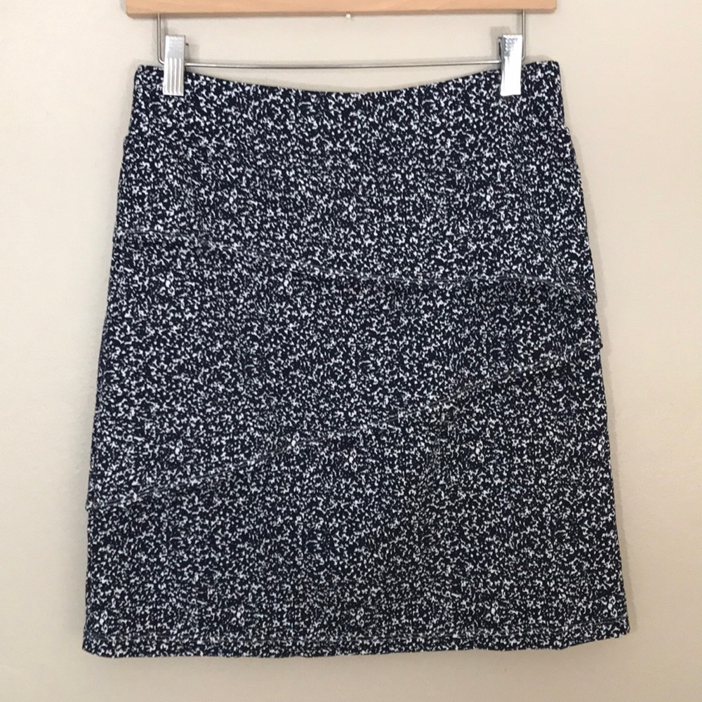 Like New J.McLaughlin‎ Athleisure Skirt. Small